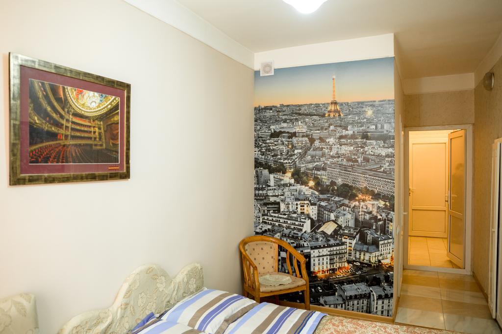 Hotel Mini เยเรวาน ภายนอก รูปภาพ